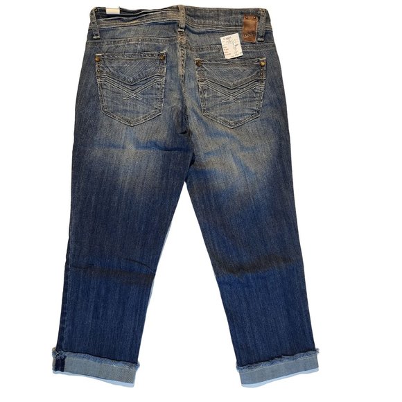 NWT Women's Capri Jeans Size 7 - Picture 2 of 5